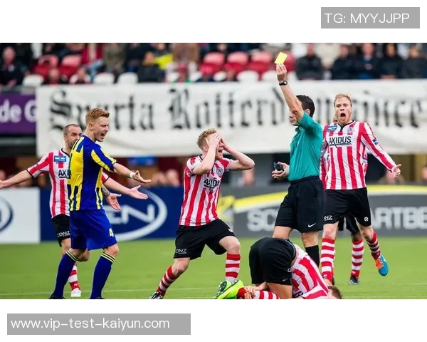 维迪斯与威廉的精彩对决揭示足球战术与团队协作的重要性 维迪斯与威廉的精彩对决揭示足球战术与团队协作的重要性