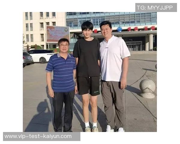 初学生热议篮球明星梦想与偶像影响力的深度讨论 初学生热议篮球明星梦想与偶像影响力的深度讨论